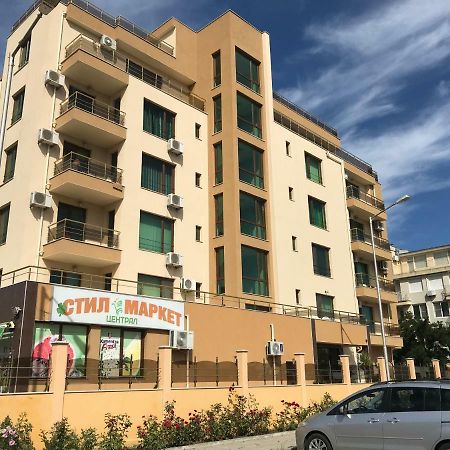Golden Sun Apartment Pomorie Exterior photo