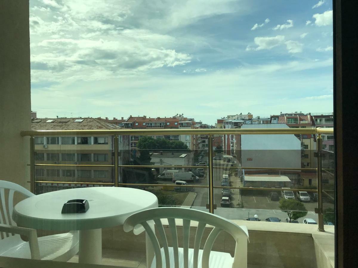 Golden Sun Apartment Pomorie Exterior photo