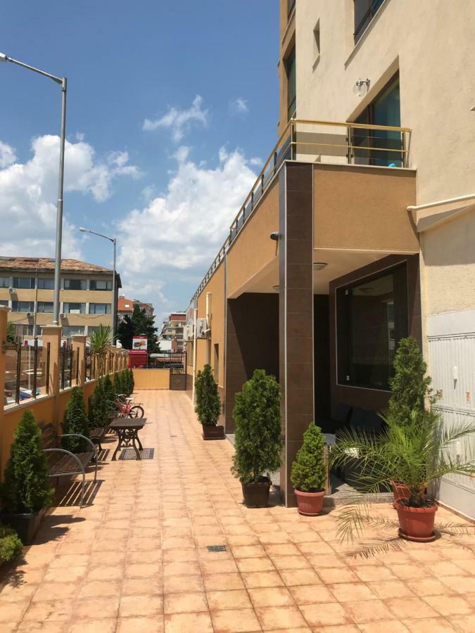 Golden Sun Apartment Pomorie Exterior photo