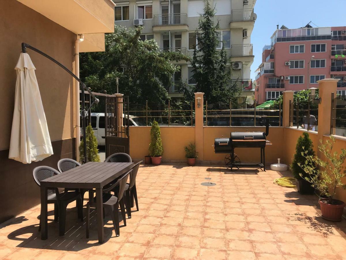 Golden Sun Apartment Pomorie Exterior photo